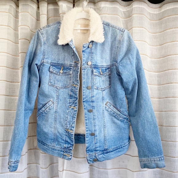 Roxy Jackets & Blazers - ✨ Roxy Faux Fur Lined Denim Jacket